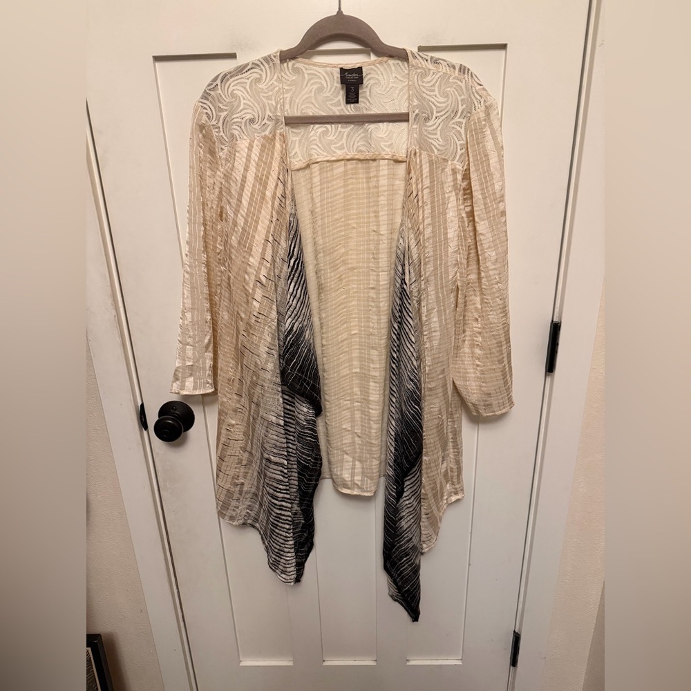 Chicos travelers lace trim waterfall hem black beige open cardigan size 3 XL